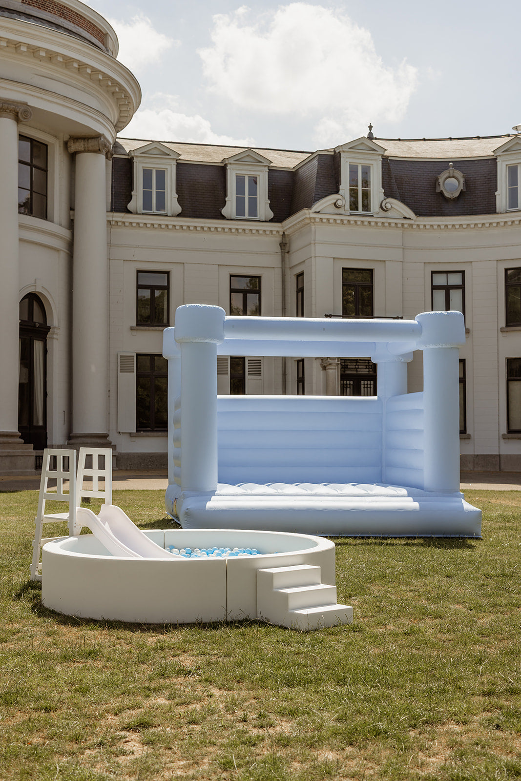Softplay "Ballenbad" incl. blauw springkasteel